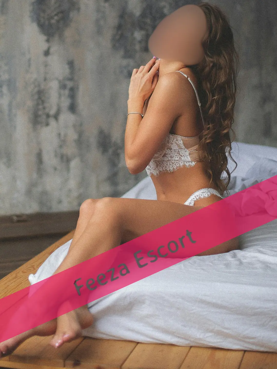 elite escort Meera in Delhi with verified companion profile