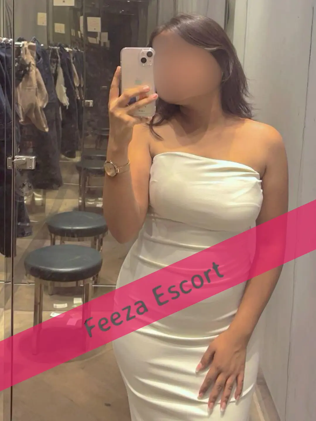 Anika, providing escort service in Mahipalpur hotels with privacy